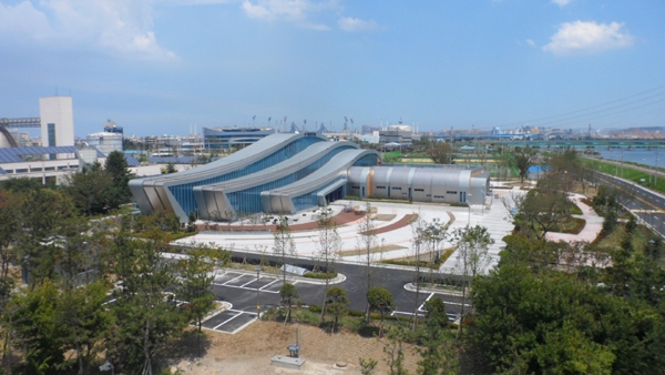 롯데건설이 시공한 아시아 최대의 포항 하수처리수 재이용시설 전경/제공=롯데건설