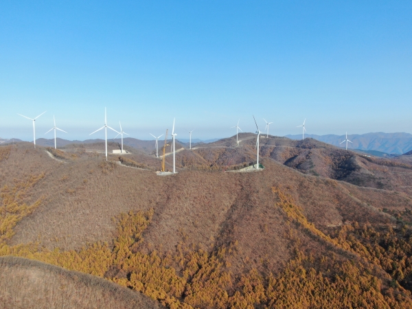 ▲태백 가덕산 풍력발전단지 전경/제공=코오롱글로벌