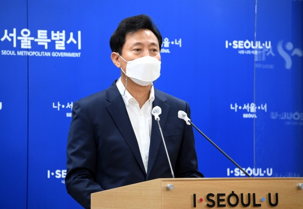 ▲오세훈 서울시장이 지난 14일 광주 건물 붕괴사고와 관련 서울시 브리핑룸에서 ‘공사장 안전관리 강화 대책’을 발표하고 있다./출처=서울시