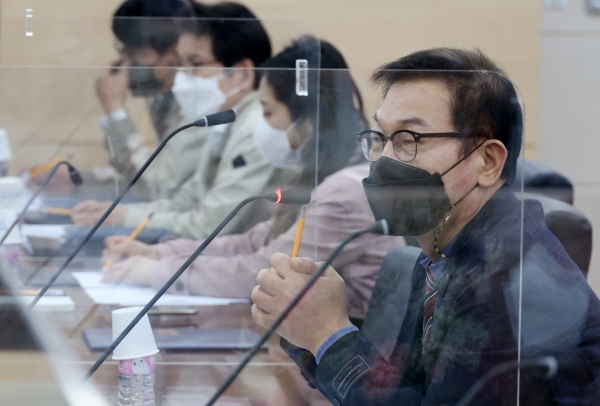 ▲성기청 LX공사 상임감사가 회의 시작에 앞서 모두발언을 하고 있다./제공=LX공사