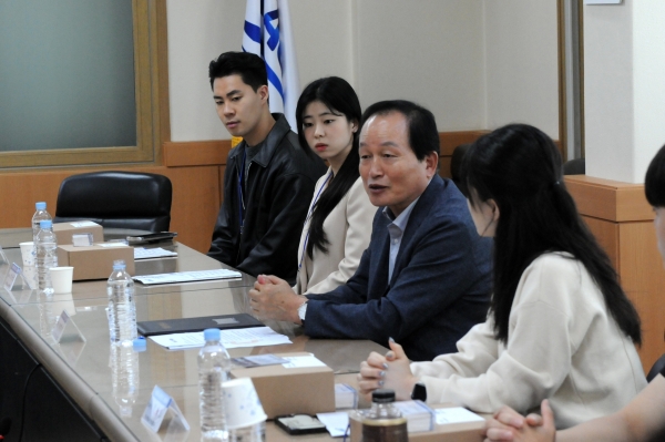 송명기 회장이 인사말을 하고 있다./사진= 한국건설엔지니어링협회