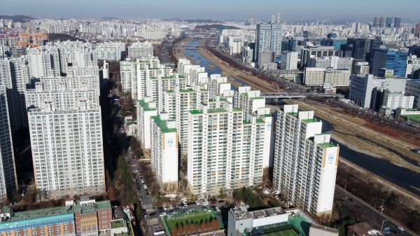광명 철산한신 아파트 전경/사진=쌍용건설