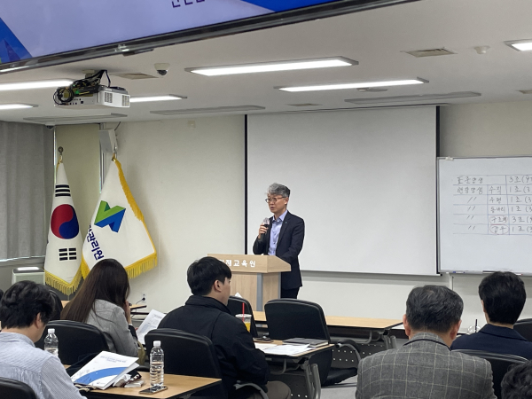 김도균 수도권지역본부장이 인사말을 하고 있다./사진=관리원