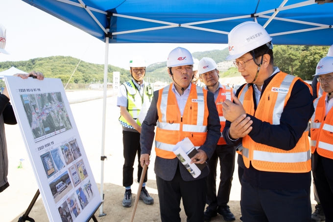 박상우 국토부 장관, 폭염 건설현장 근로자 안전 및 보호 강조